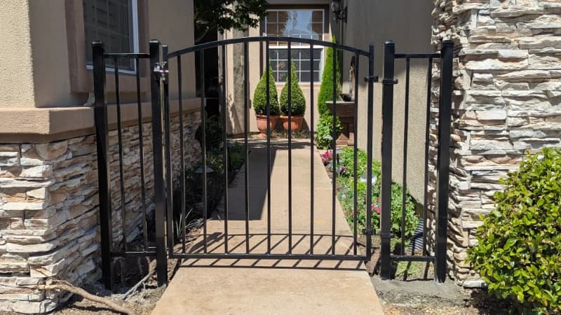 Premium fence and outdoor structure project